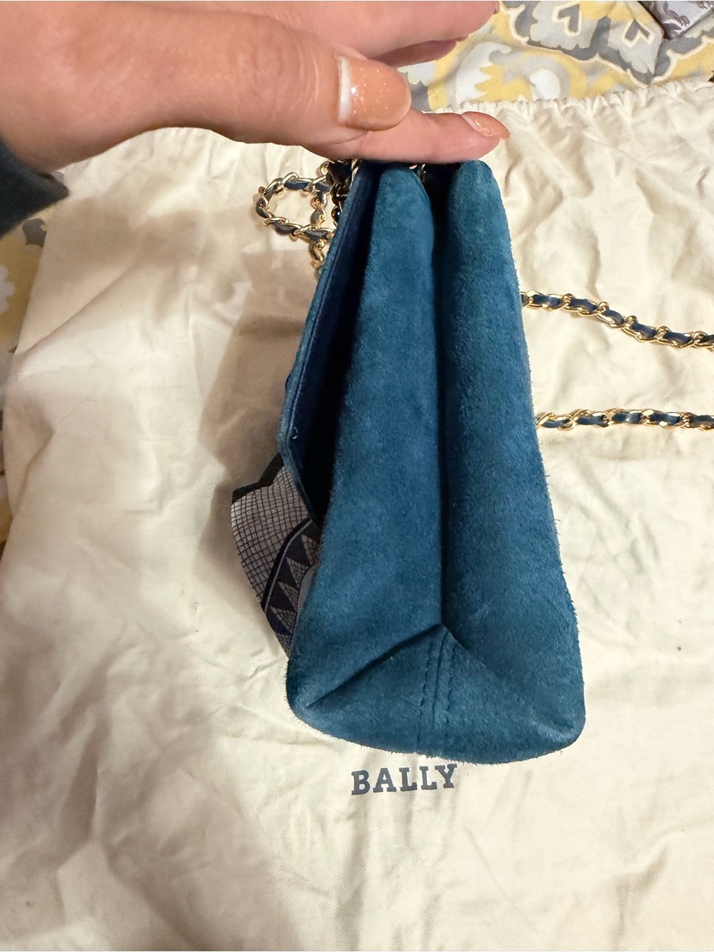 Vintage Bally Blue Suede Shoulder Bag Italy Gold Chain Crossbody Purse - Picture 11 of 15